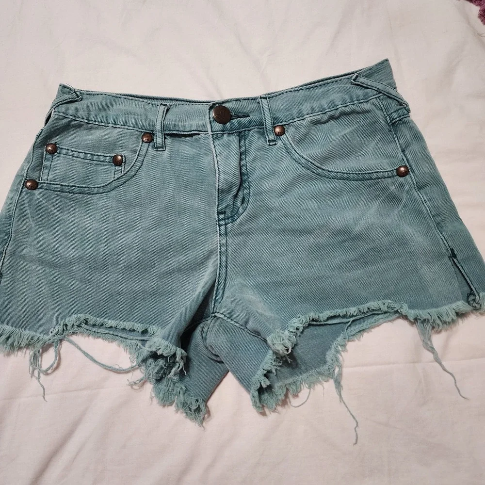 Free People Teal Aqua Green Denim Size 26 Jean Raw Hem Mid Rise Shorties
